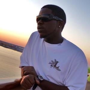 Meet your Posher, Derrell